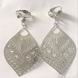 2.5" Silver Plated Teardrop Leaf Light Hollow Clip-on Fashionable Earrings